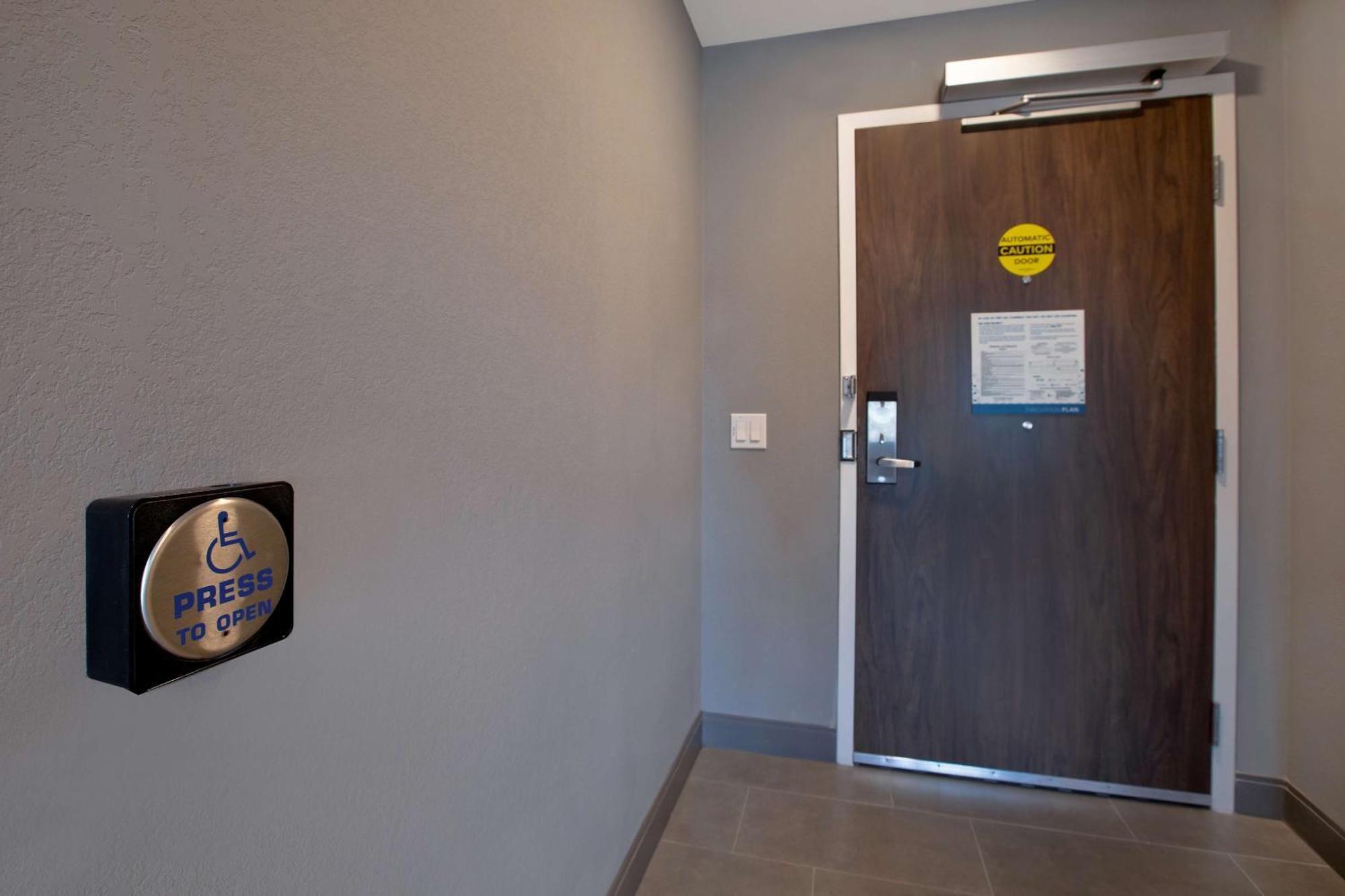 Hampton Inn & Suites Ottawa West, Ontario, Canada Εξωτερικό φωτογραφία